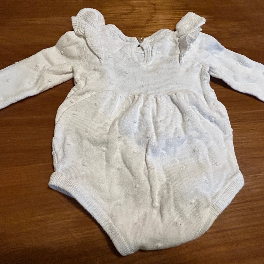Carter's White Textured Ruffle Sleeve Bodysuit - Picture 2 of 7